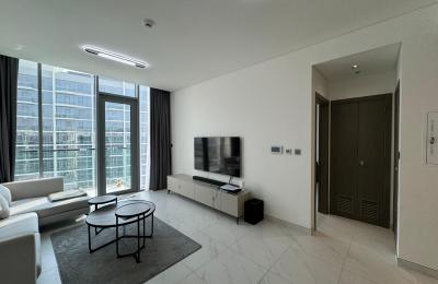 Luxury 1BR Apartment | Water View | District One