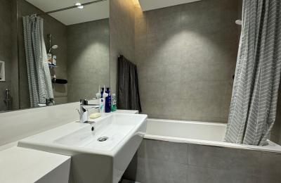 Luxury 1BR Apartment | Water View | District One