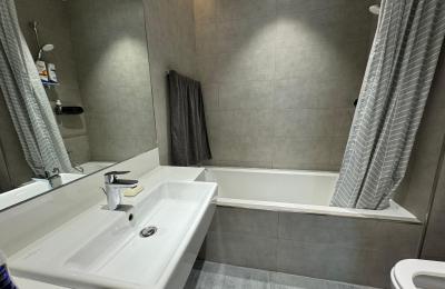Luxury 1BR Apartment | Water View | District One