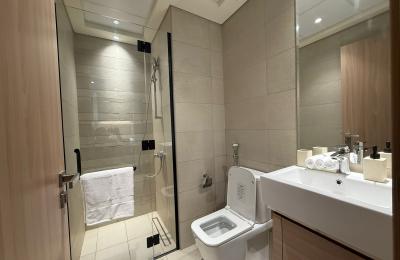 Luxury 1BR Apartment | Pool View | High Floor