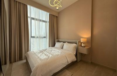 Luxury 1BR Apartment | Pool View | High Floor