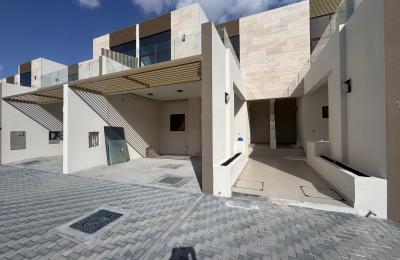 Elie Saab Luxury Villa | Corner Unit | Below OP Price